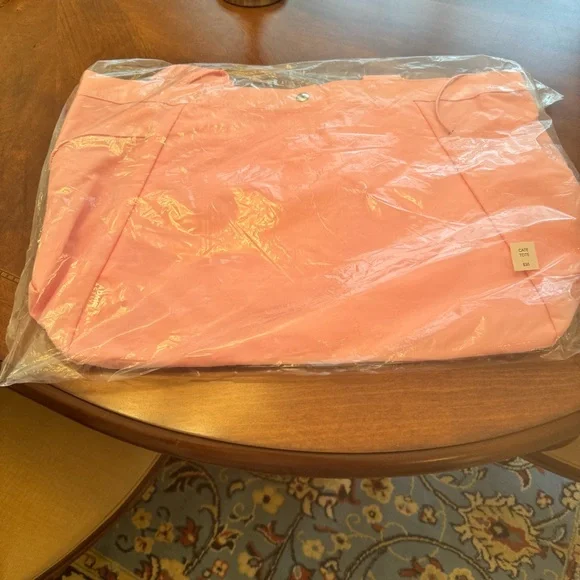 Soft Pink Everyday Tote Bag - Minimal Shoulder Carry - Picture 2 of 6